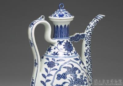 图片[2]-Ewer with flower and fruit decoration in underglaze blue, Qing dynasty, Qianlong reign (1736-1795)-China Archive